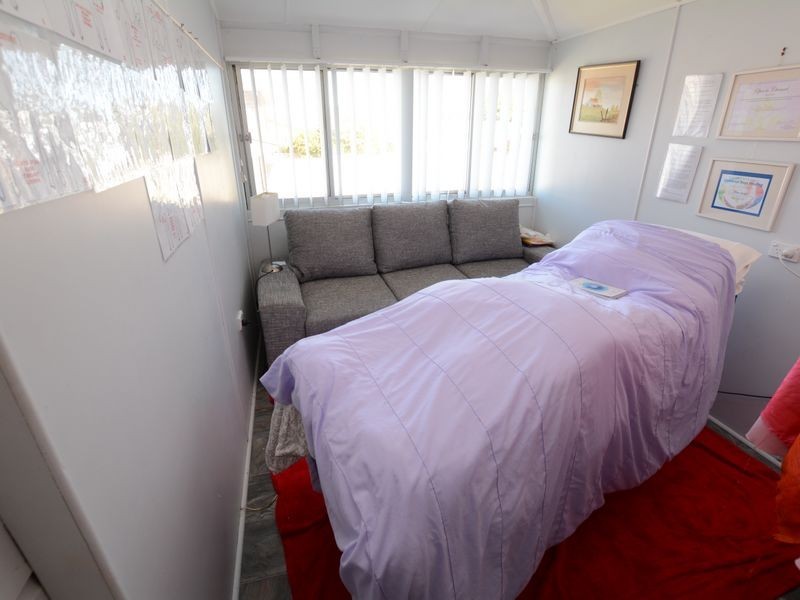 1 Lewis Street, Old Bar NSW 2430