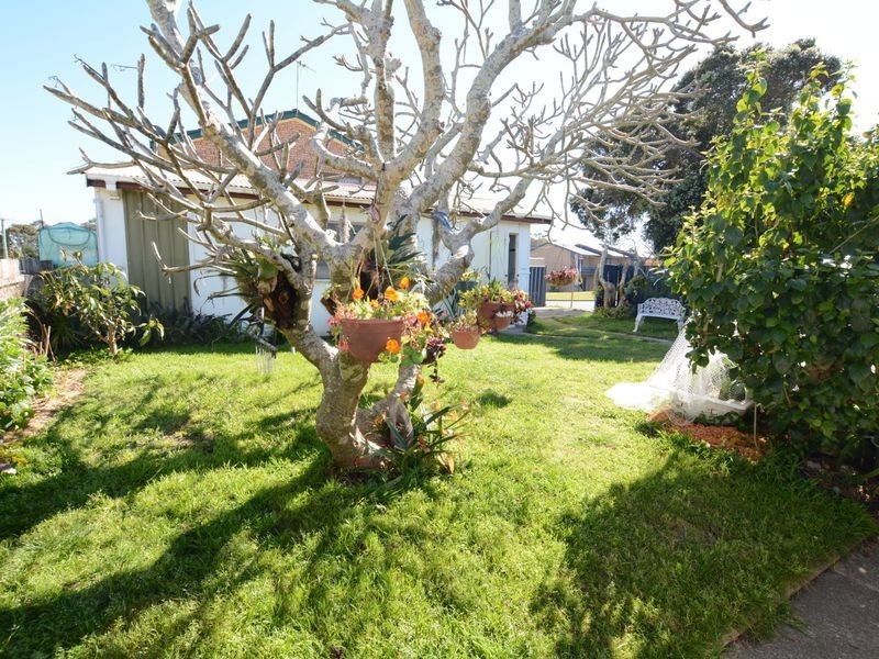 1 Lewis Street, Old Bar NSW 2430