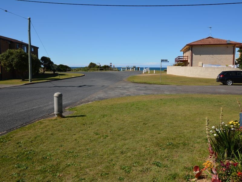 1 Lewis Street, Old Bar NSW 2430