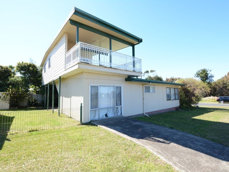 21 Ungala Road, Old Bar NSW 2430