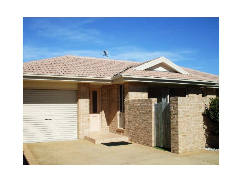 2/6 Ivy Crescent, Old Bar NSW 2430