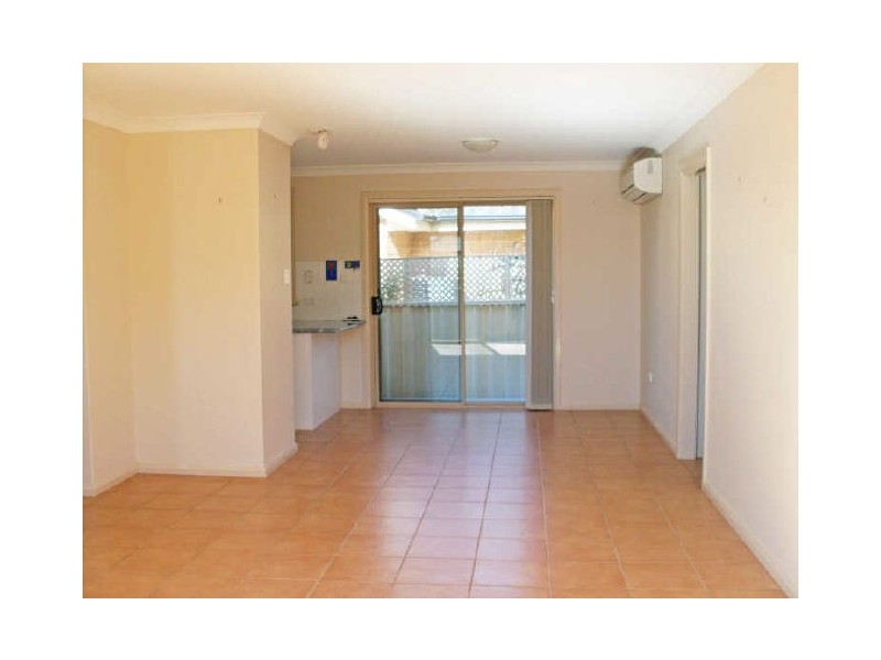 2/6 Ivy Crescent, Old Bar NSW 2430