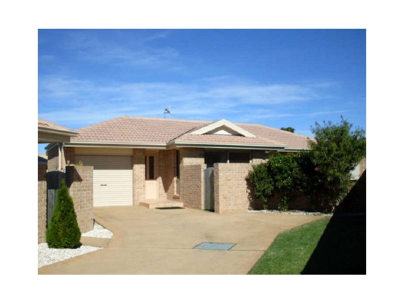 2/6 Ivy Crescent, Old Bar NSW 2430