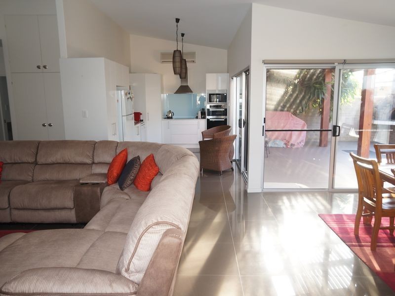 22 Bluehaven Drive, Old Bar NSW 2430