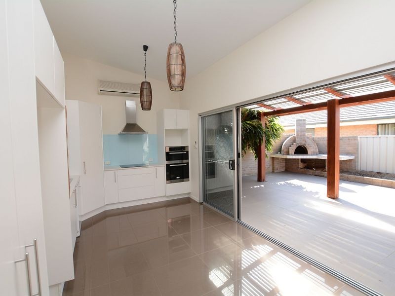 22 Bluehaven Drive, Old Bar NSW 2430
