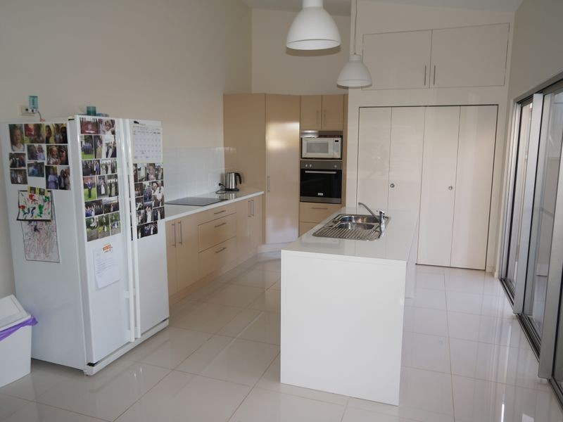 1 Flagtail Avenue, Old Bar NSW 2430