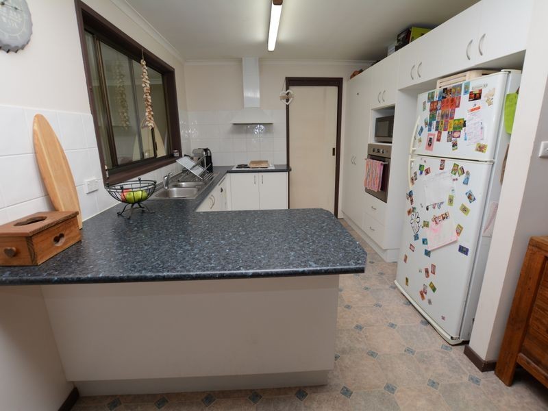 62 Waterman Street, Old Bar NSW 2430