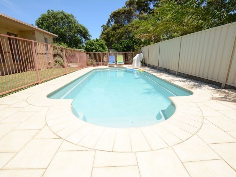 38 Mistral Place, Old Bar NSW 2430