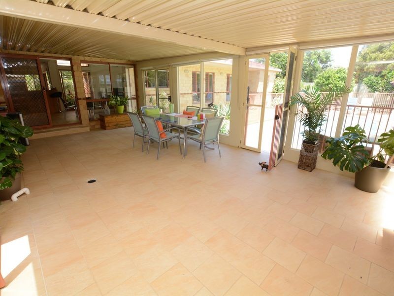 38 Mistral Place, Old Bar NSW 2430