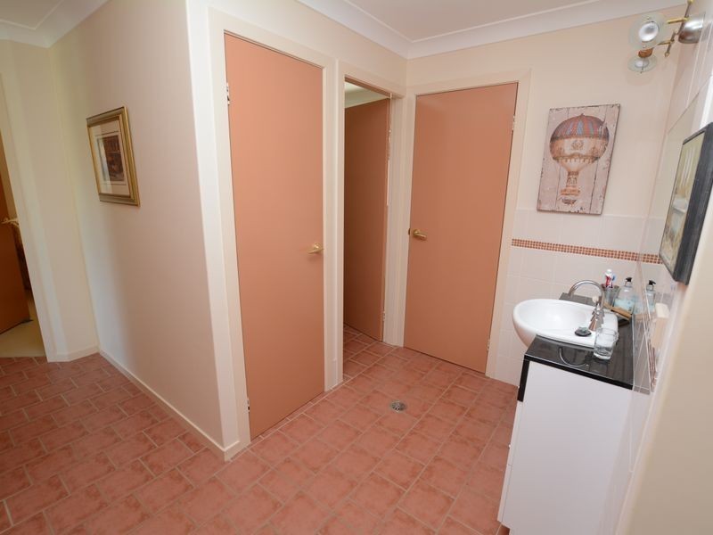38 Mistral Place, Old Bar NSW 2430