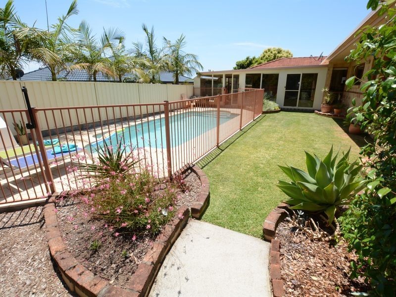 38 Mistral Place, Old Bar NSW 2430