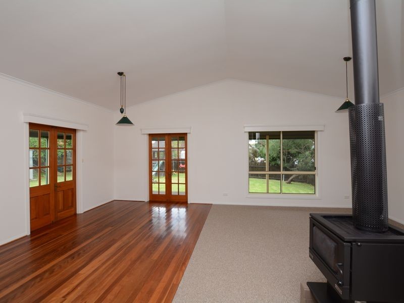 5 Laurina Close, Old Bar NSW 2430