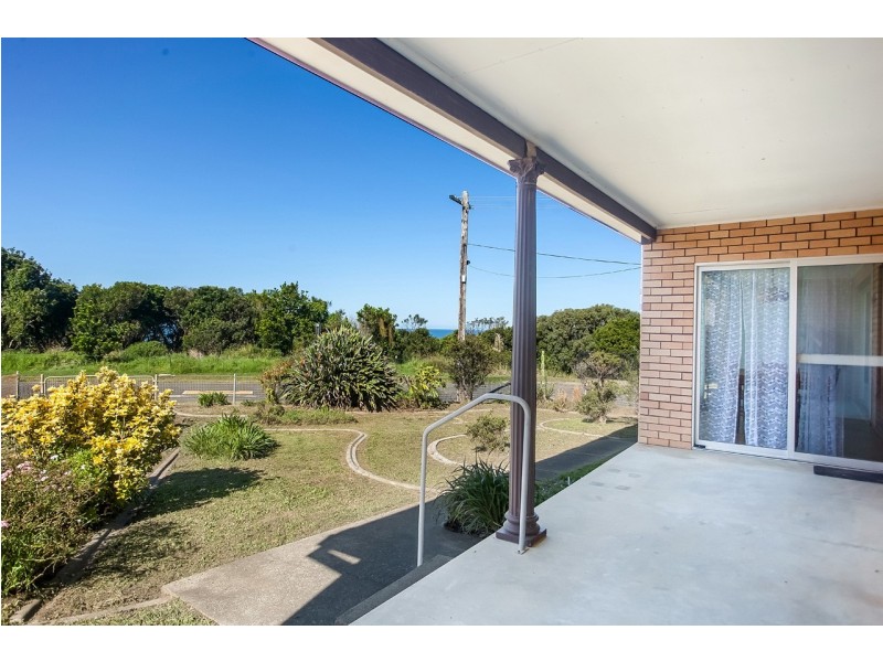 1 Smith Street, Old Bar NSW 2430