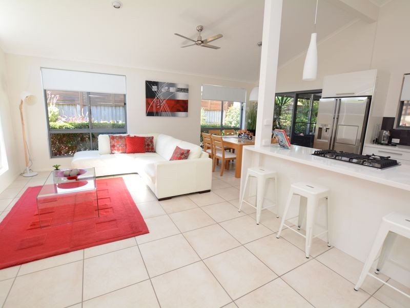 5 Spinnaker Cove, Wallabi Point NSW 2430