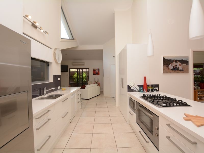 5 Spinnaker Cove, Wallabi Point NSW 2430