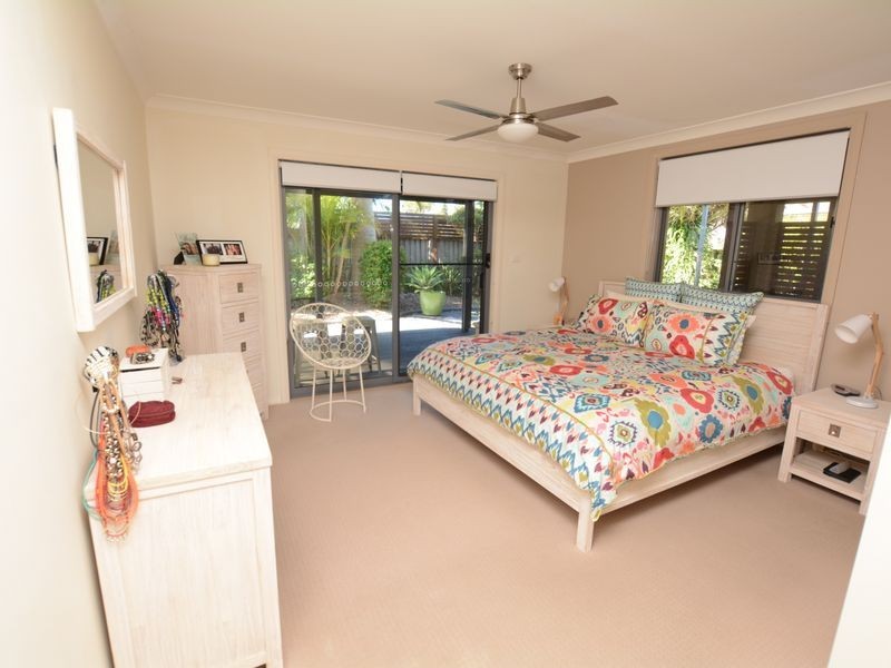 5 Spinnaker Cove, Wallabi Point NSW 2430
