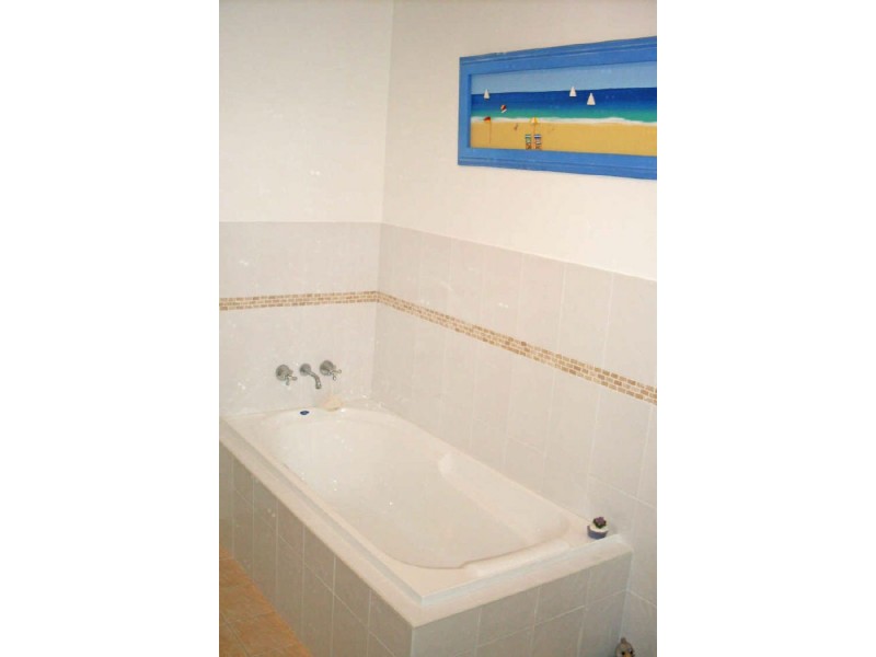 1/26-28 Ivy Cresent, Old Bar NSW 2430