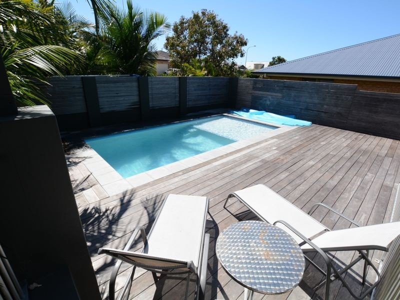 18 Surfsound Avenue, Wallabi Point NSW 2430