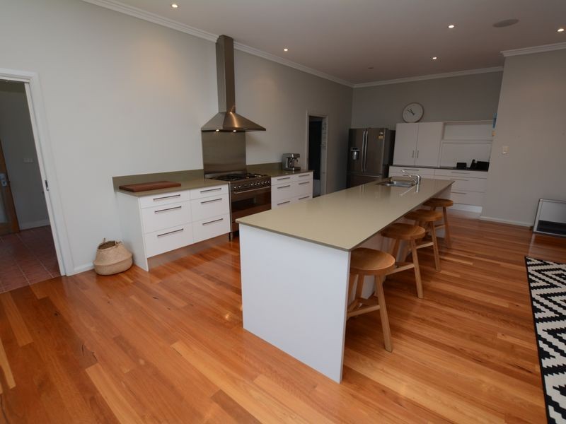 18 Surfsound Avenue, Wallabi Point NSW 2430