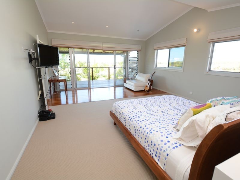 18 Surfsound Avenue, Wallabi Point NSW 2430