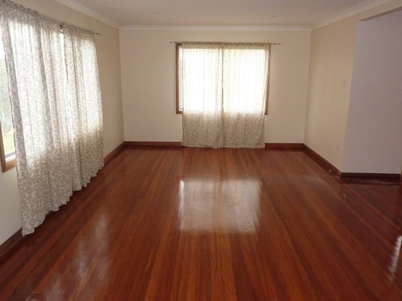 5 Dolphin Avenue, Taree NSW 2430