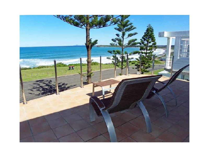 9 Seaview Parade, Wallabi Point NSW 2430