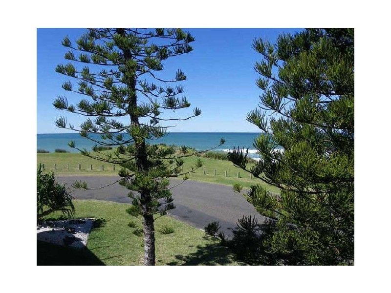 9 Seaview Parade, Wallabi Point NSW 2430
