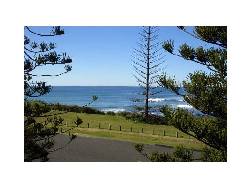 9 Seaview Parade, Wallabi Point NSW 2430