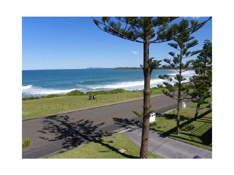 9 Seaview Parade, Wallabi Point NSW 2430