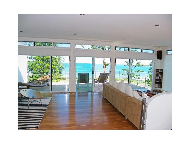 9 Seaview Parade, Wallabi Point NSW 2430