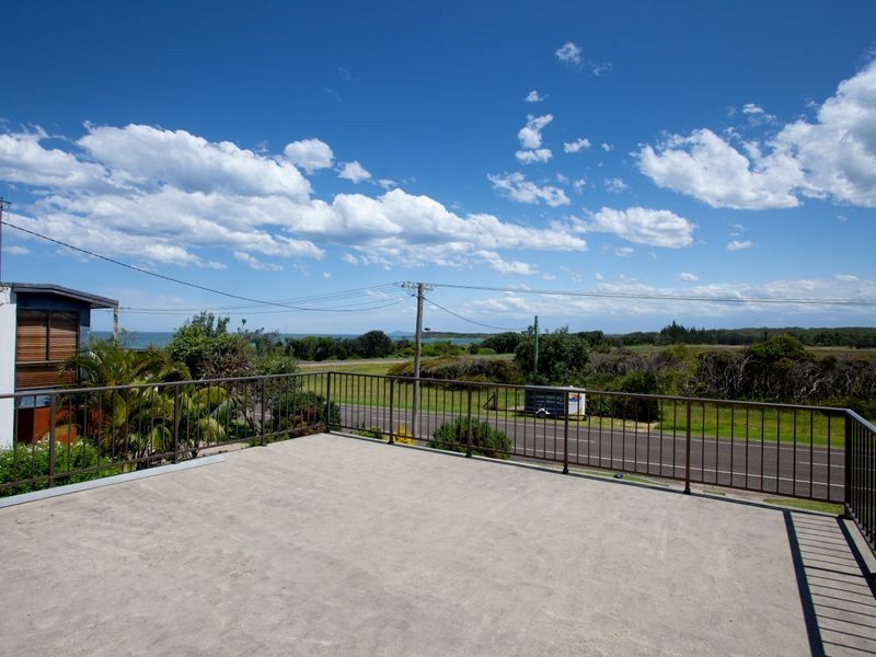 379 Saltwater Road, Wallabi Point NSW 2430