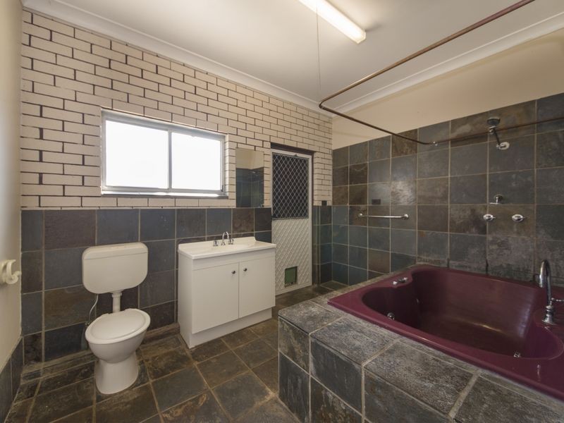 9 Kolang Street, Old Bar NSW 2430