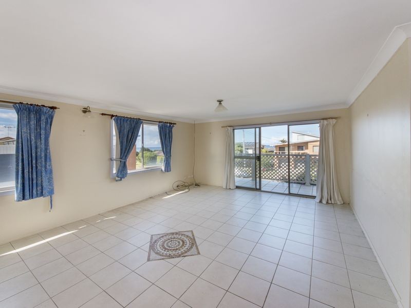 9 Kolang Street, Old Bar NSW 2430