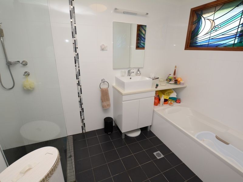 43 Richardson Street, Old Bar NSW 2430