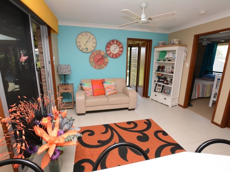 43 Richardson Street, Old Bar NSW 2430