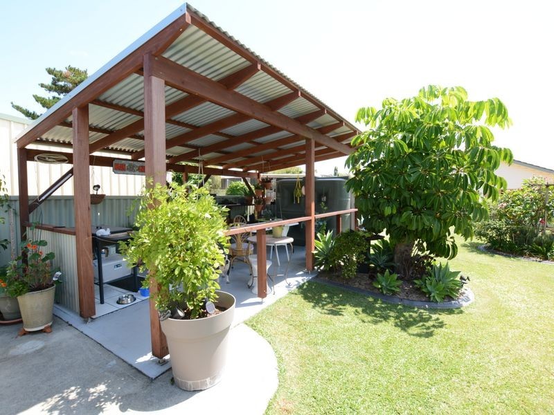 43 Richardson Street, Old Bar NSW 2430