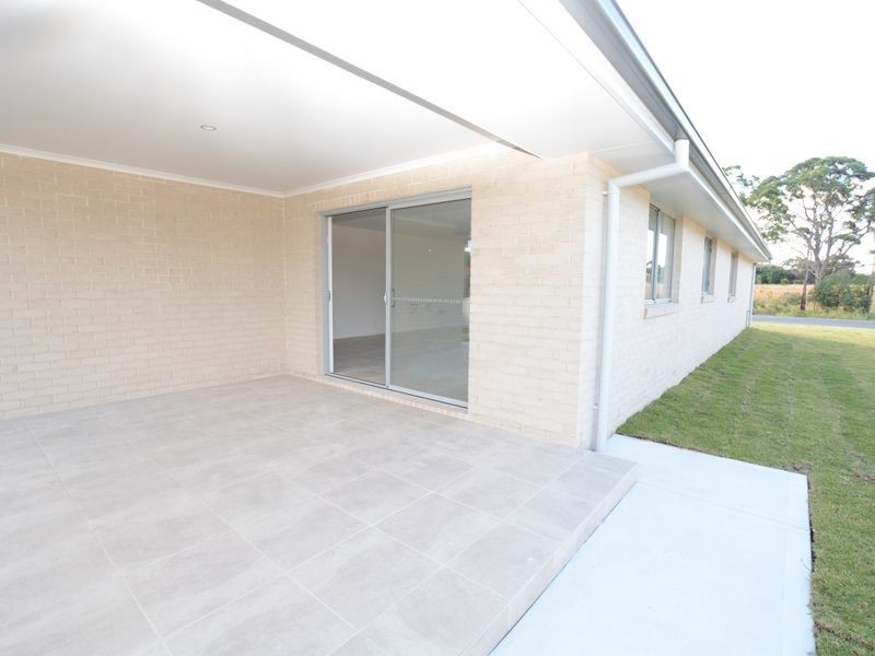 80 Forest Lane, Old Bar NSW 2430