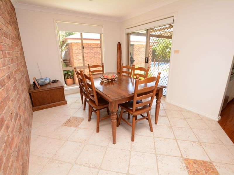 128 Waterman Street, Old Bar NSW 2430