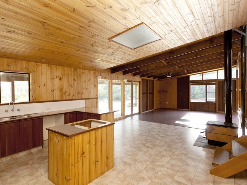 186 Beach Road, Mitchells Island NSW 2430