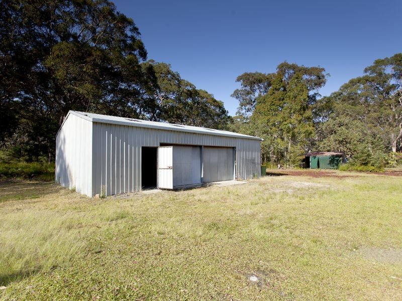 186 Beach Road, Mitchells Island NSW 2430