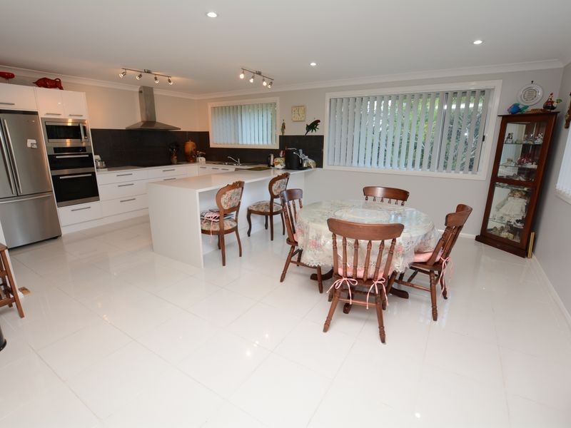 6 Railton Ave, Taree NSW 2430