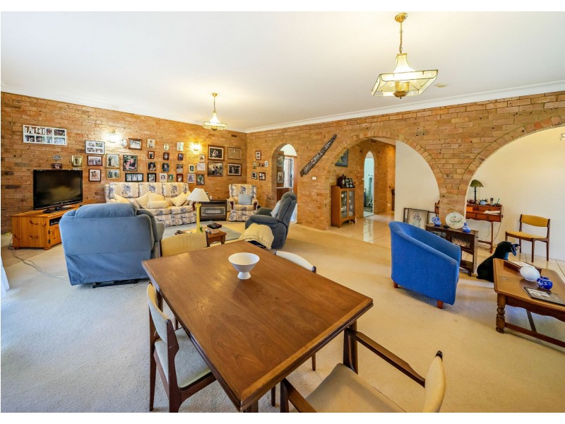 33 Waterman Street, Old Bar NSW 2430