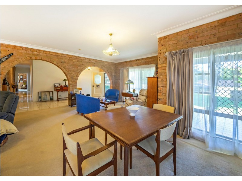 33 Waterman Street, Old Bar NSW 2430