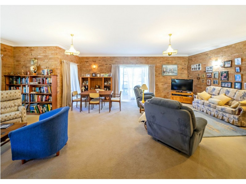 33 Waterman Street, Old Bar NSW 2430