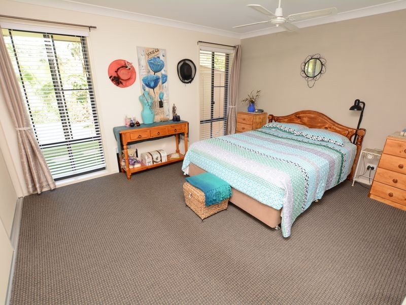 37 Ivy Crescent, Old Bar NSW 2430