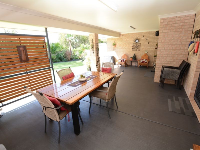 37 Ivy Crescent, Old Bar NSW 2430