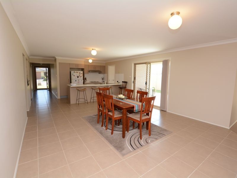 17 Yellowfin Avenue, Old Bar NSW 2430