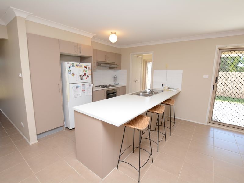 17 Yellowfin Avenue, Old Bar NSW 2430