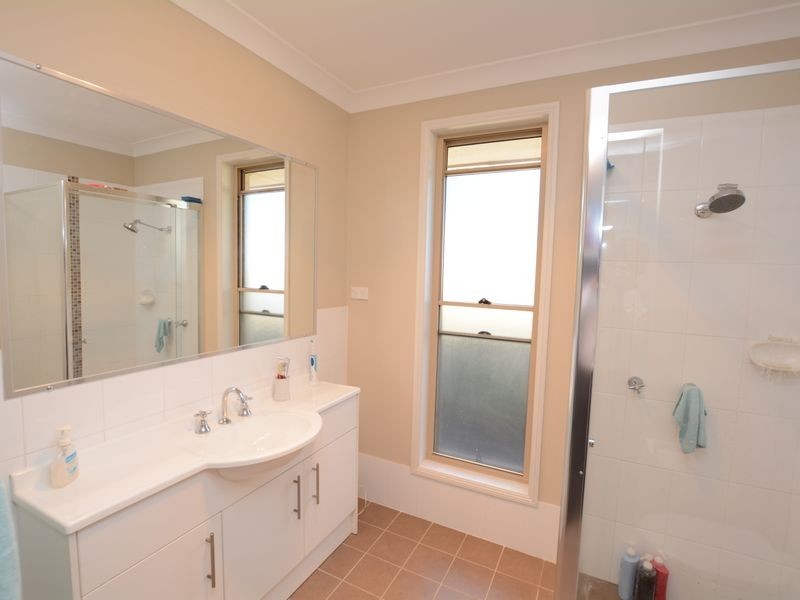 17 Yellowfin Avenue, Old Bar NSW 2430