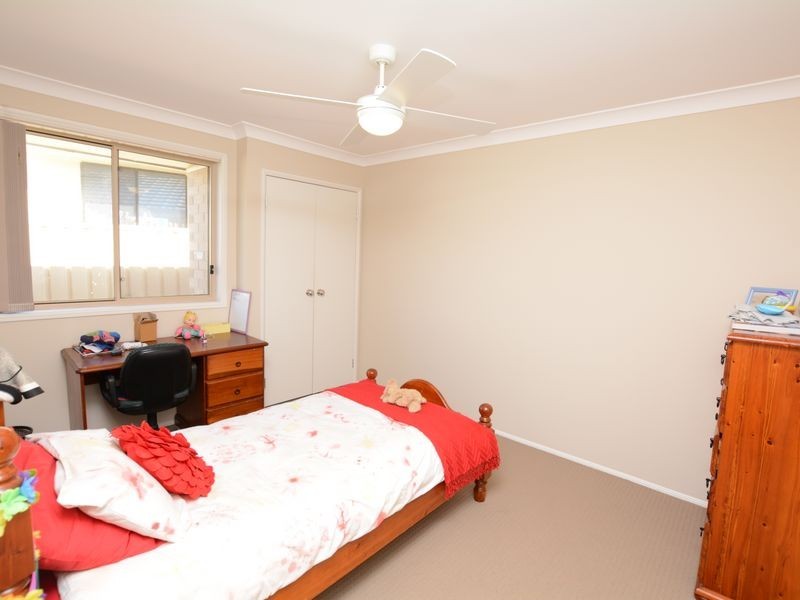 17 Yellowfin Avenue, Old Bar NSW 2430